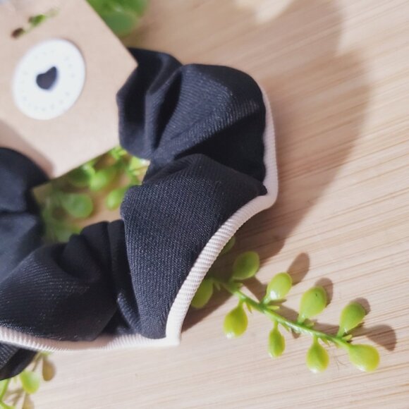 New Color Block Classy Scrunchie - Picture 3 of 4